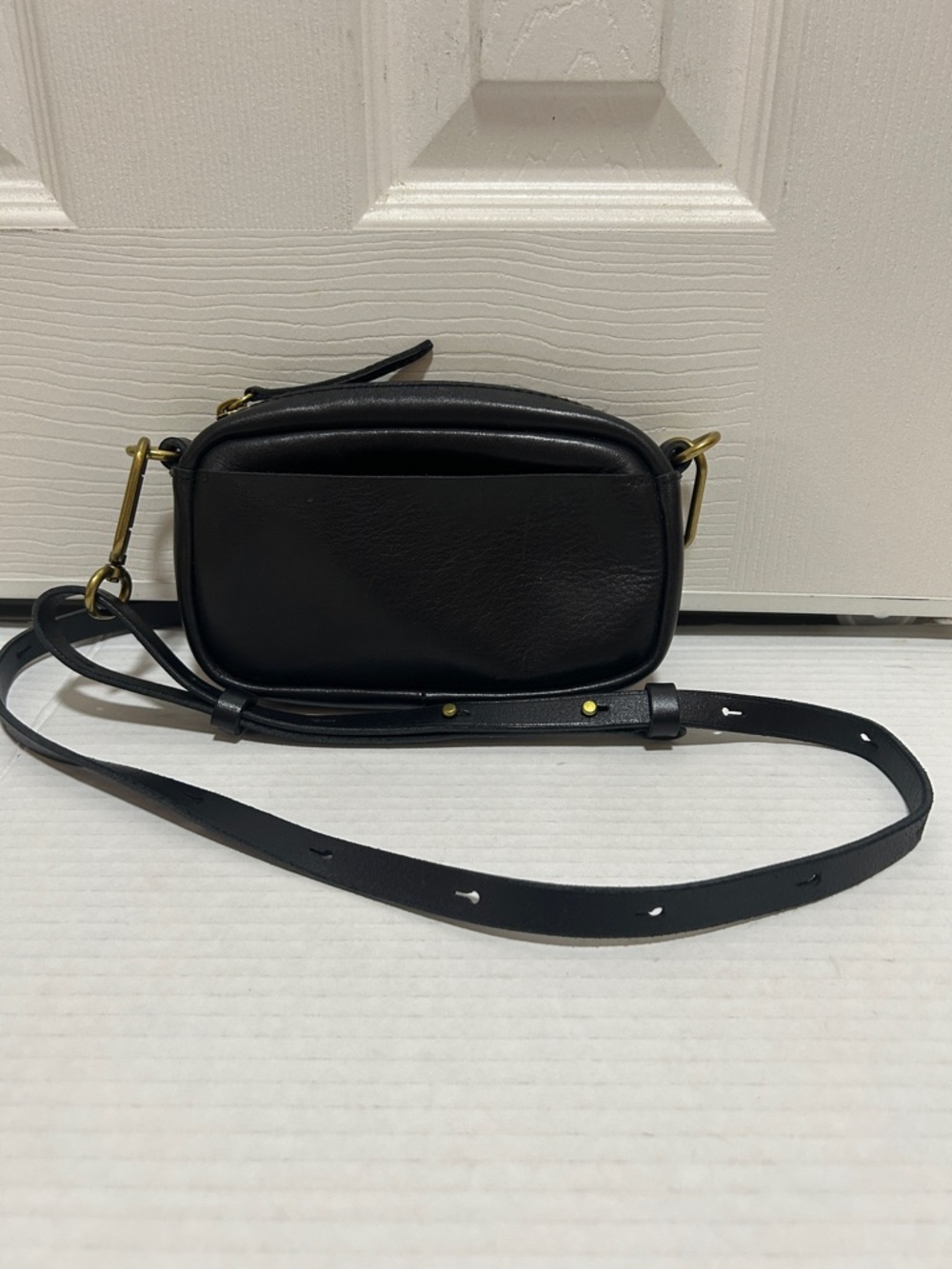 Madewell Carabiner Mini Crossbody Bag - Picture 2 of 11